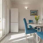 아파트먼트 야고다 *