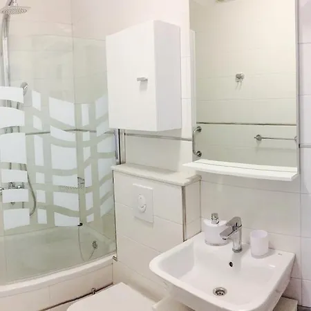 アパート Jagoda マカルスカ